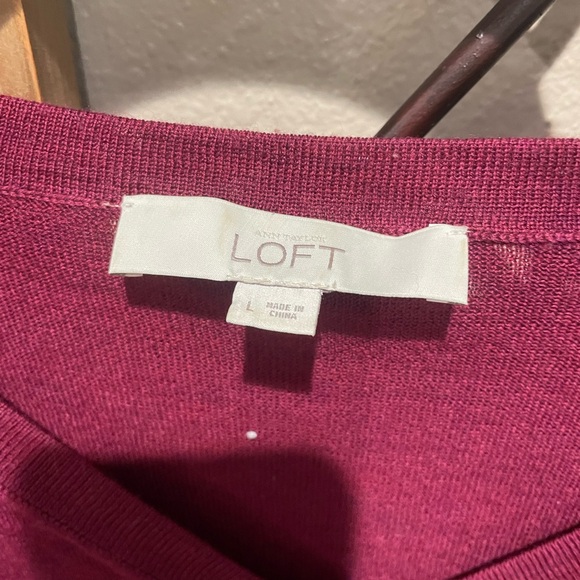 Maroon sweater - Picture 2 of 2